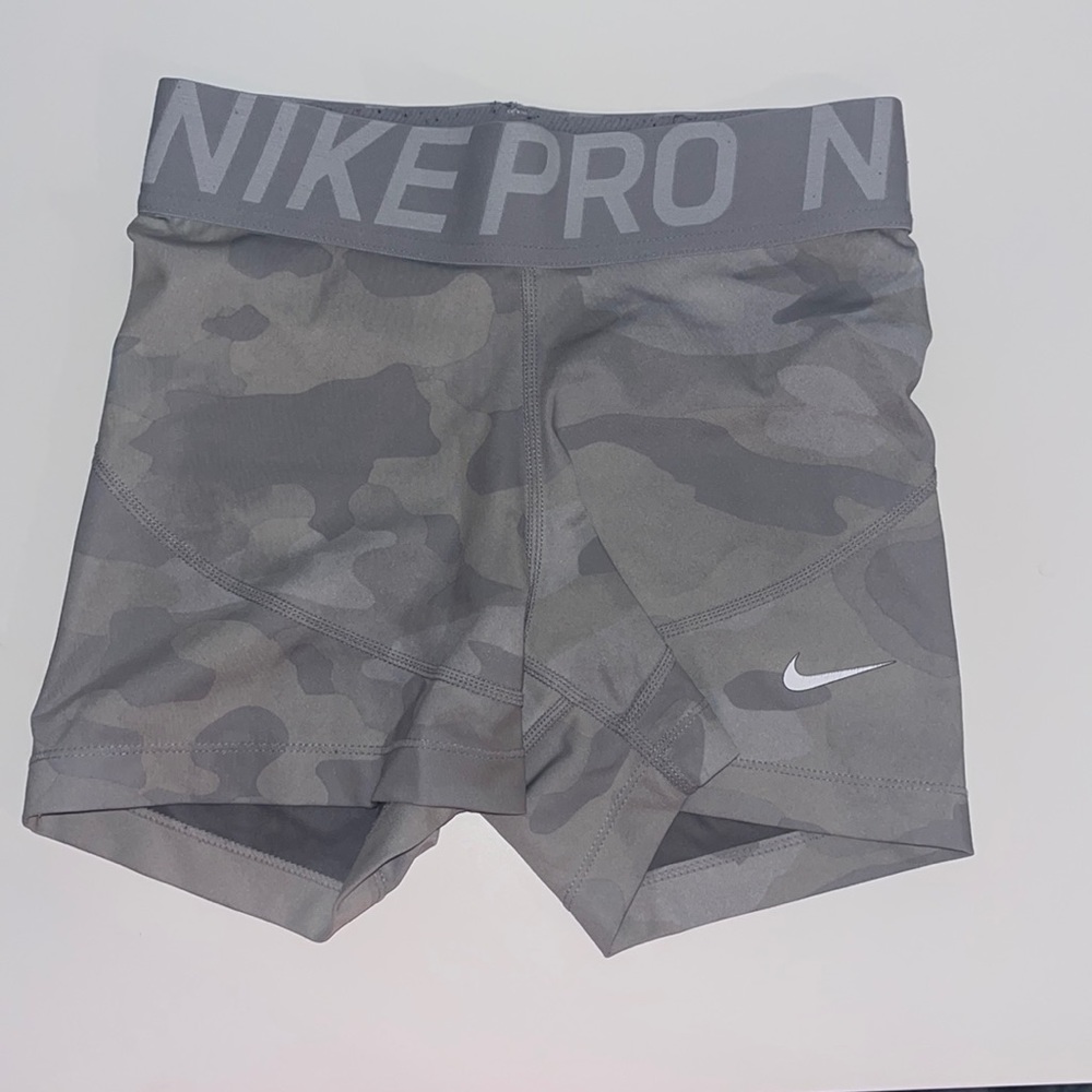 women’s nike pros
